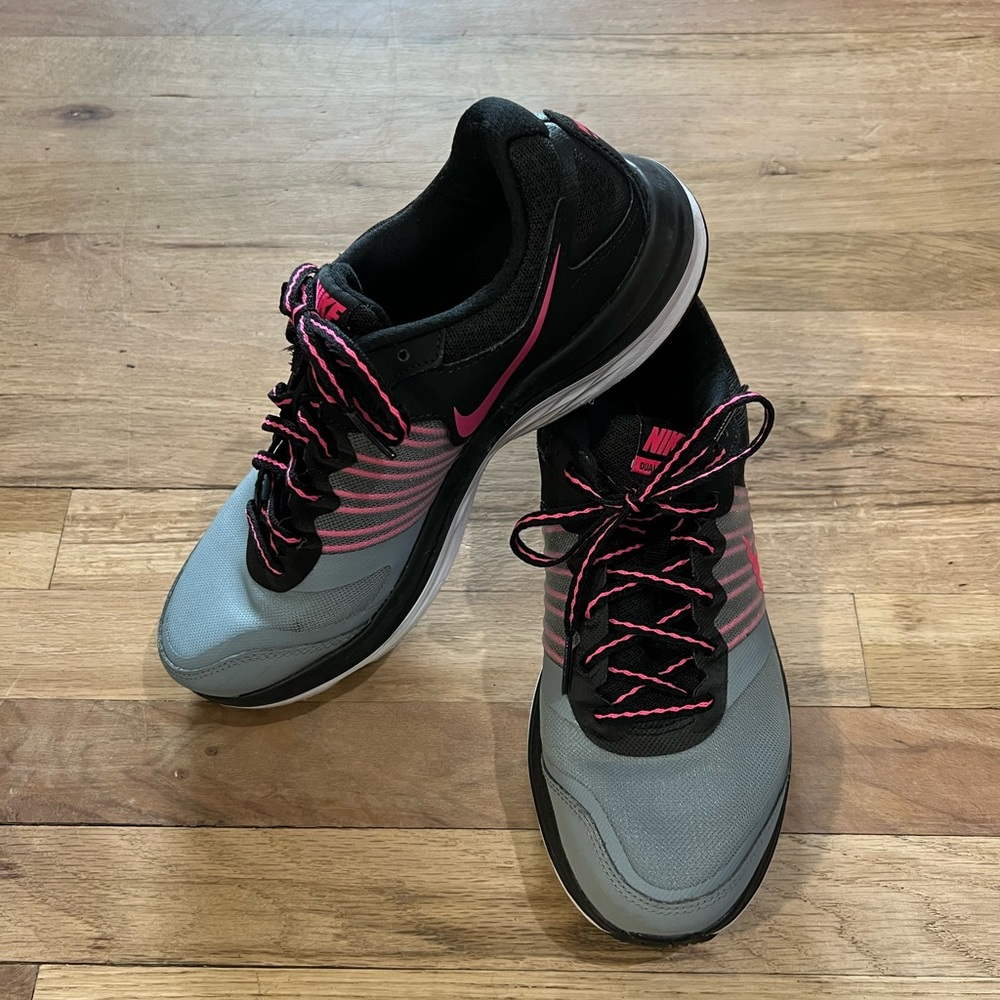 Women’s Nike sneakers